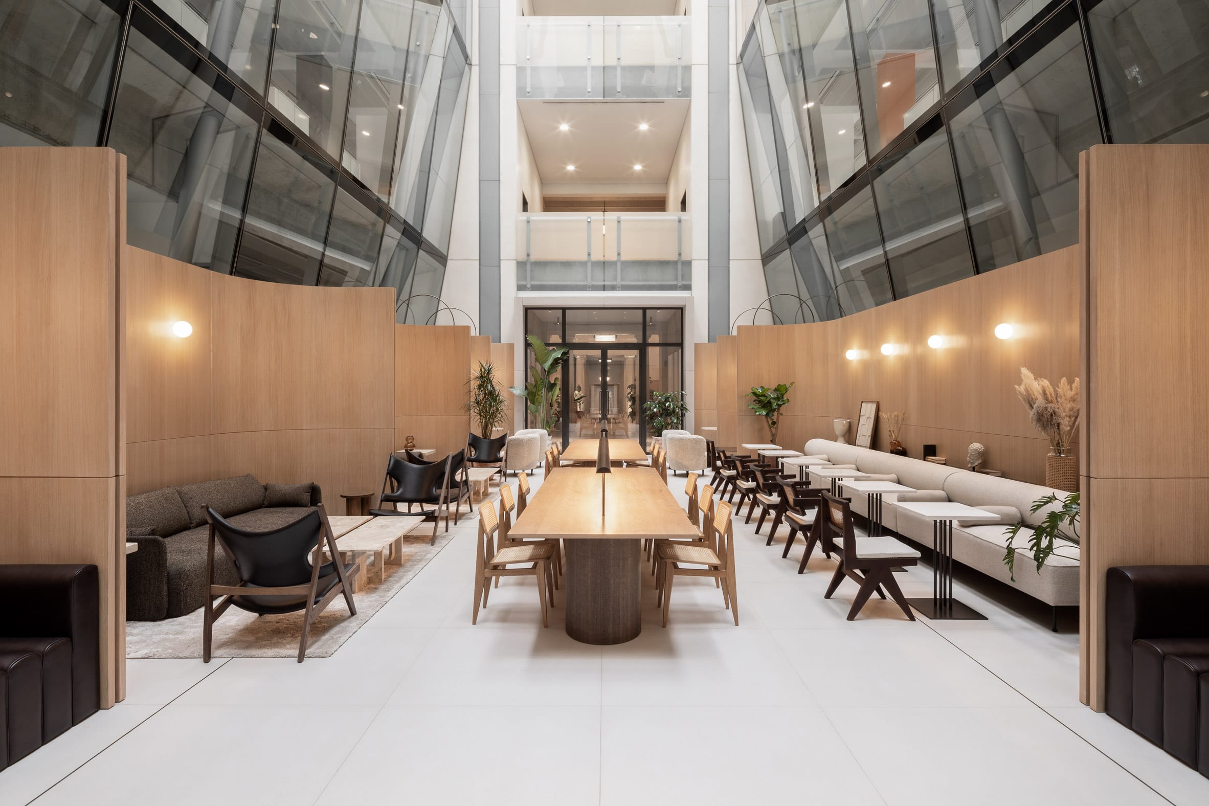 辦公室進(jìn)門隔斷墻設(shè)計(jì)注意事項(xiàng)有哪些？