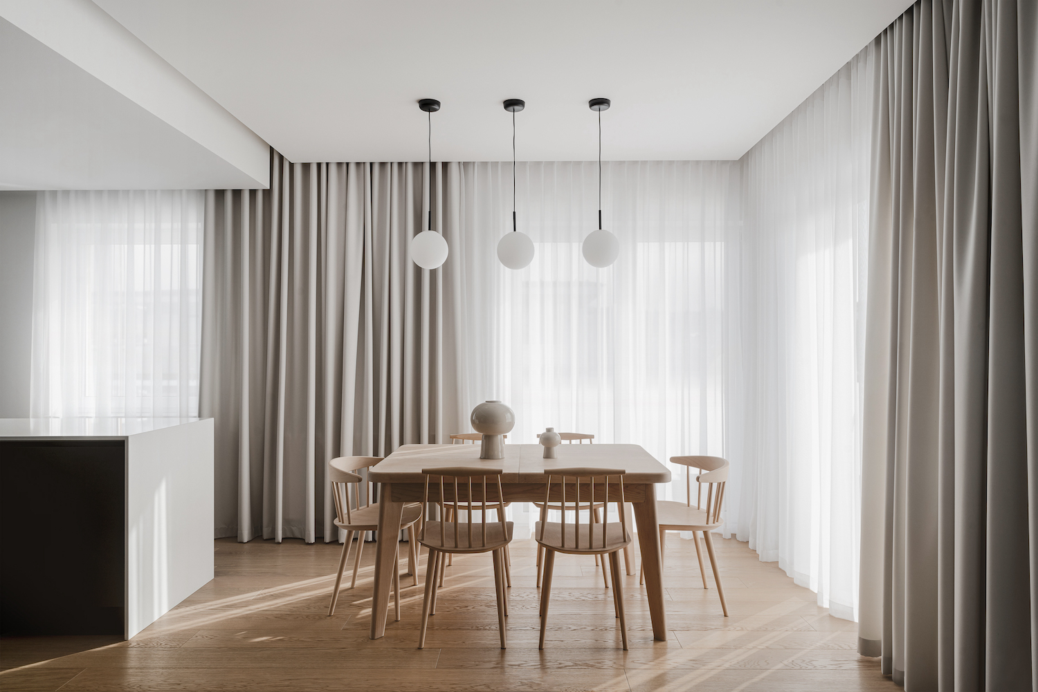 【中滬紅螞蟻裝潢】木質溫馨一室居，讓空間流動起來